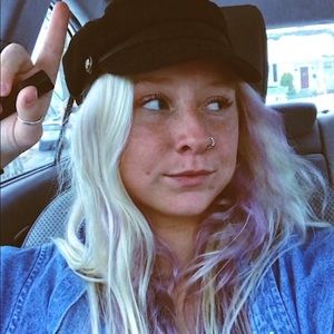 Meet your Posher, Maia